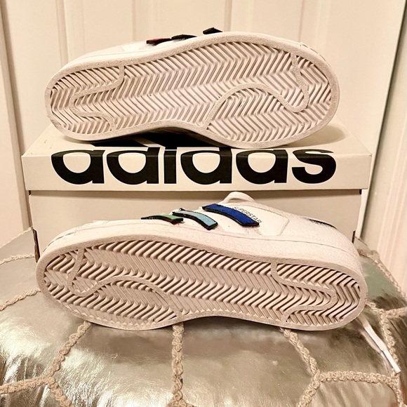 ADIDAS SUPERSTAR BIG GIRL SNEAKERS size 4 1/2 - Picture 6 of 8